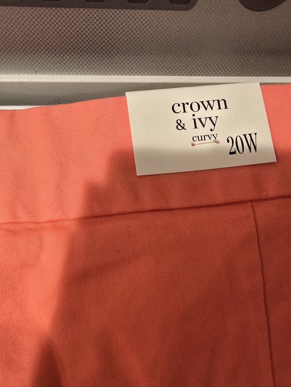 crown & ivy Curvy Caroline Coral Shorts NWT - Picture 3 of 4